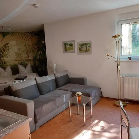 Apartment Bluetenstadt Werder Im Souterraine Buitenkant foto