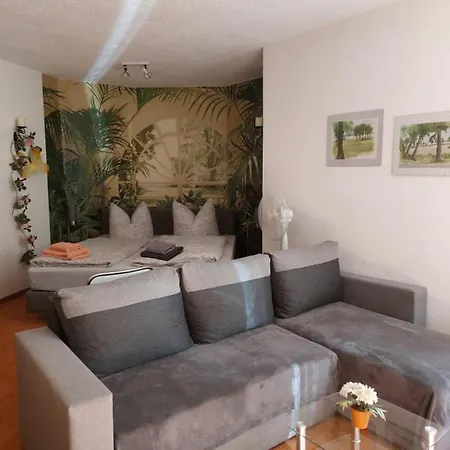 Apartment Bluetenstadt Werder Im Souterraine Buitenkant foto