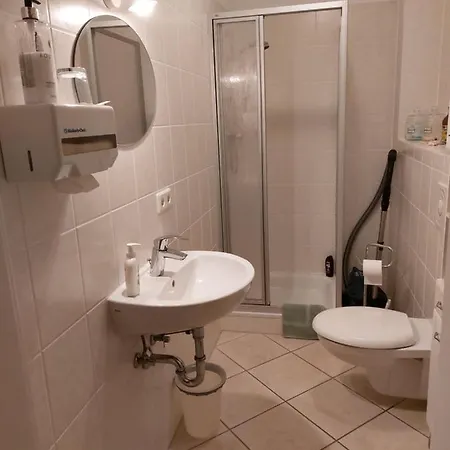 Apartment Bluetenstadt Werder Im Souterraine Buitenkant foto